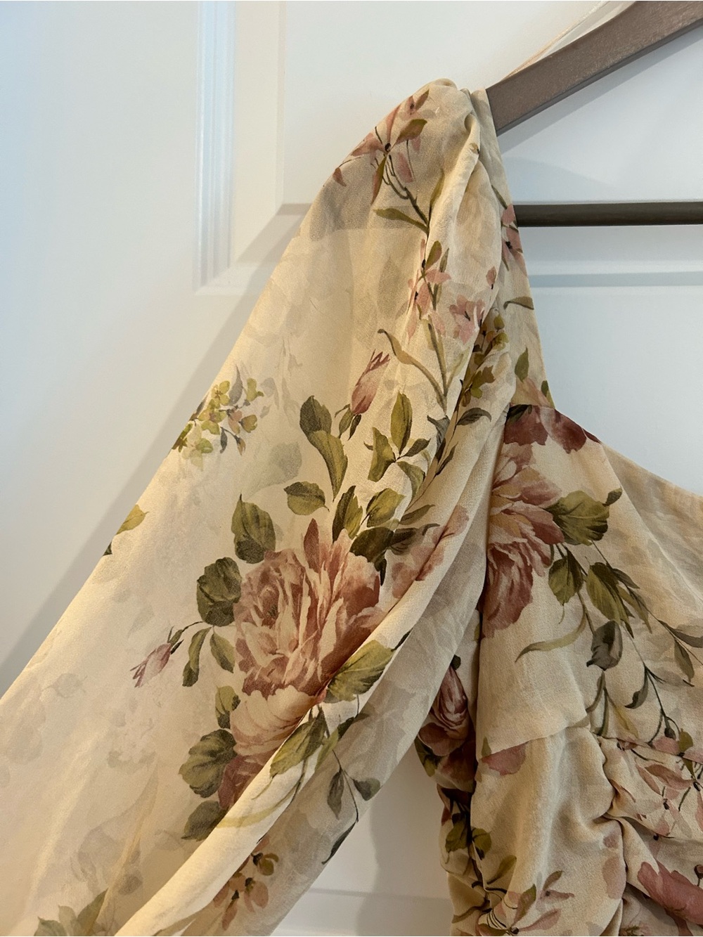 Zara Zimmerman Floral Ruched Dress Tan Pink Size L - Picture 13 of 14